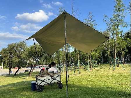 Camping tarp tent